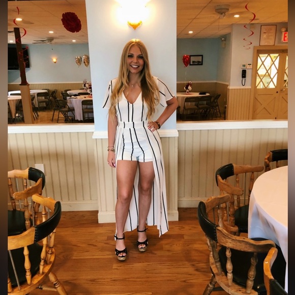 Trained Romper - Picture 2 of 2